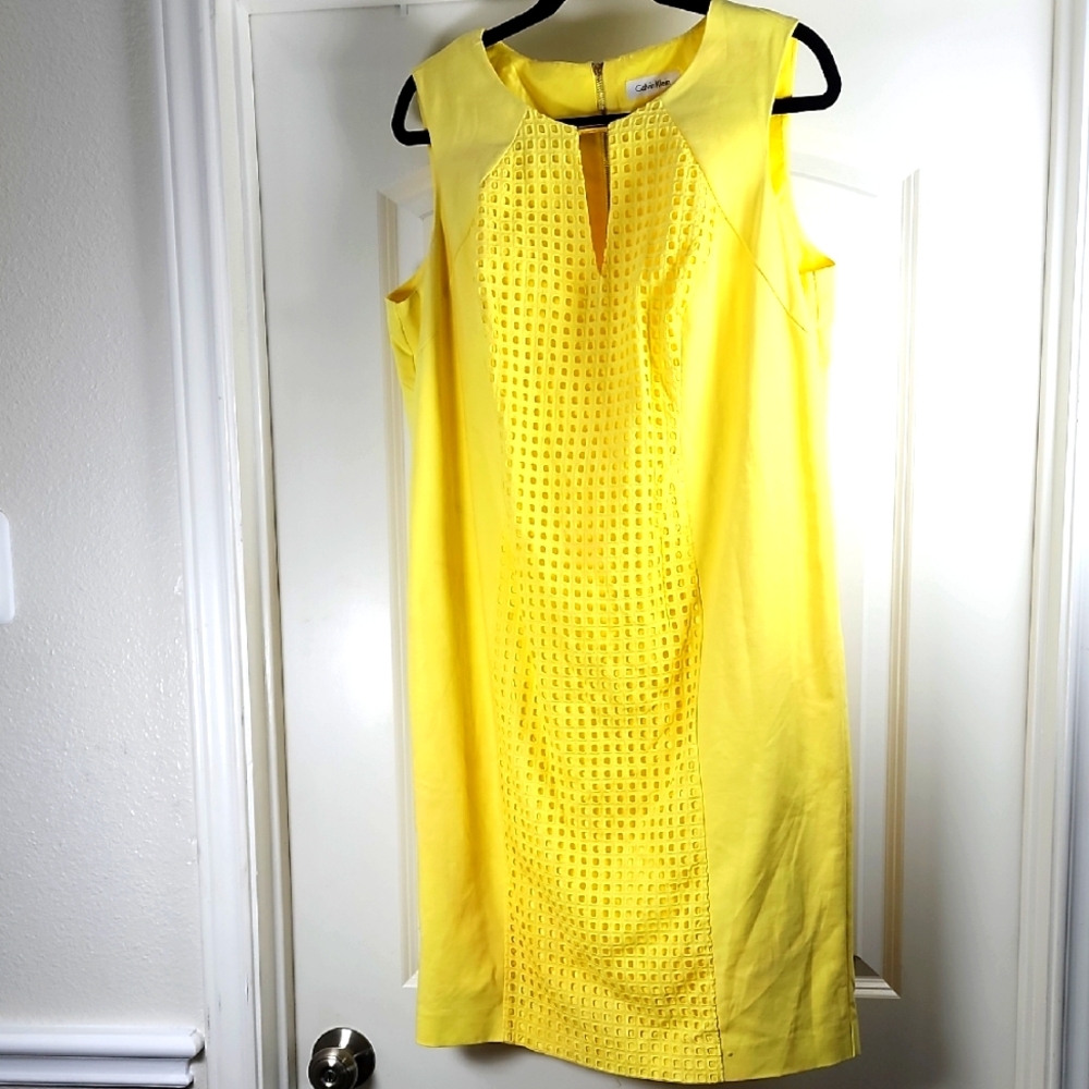 Calvin Klein Women Yellow Sleeveless Sheath Knee Length Dress Size 14W